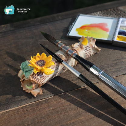 Pos 8: Ceramic mushroom palette in hand - 5 inch travel mixing palette