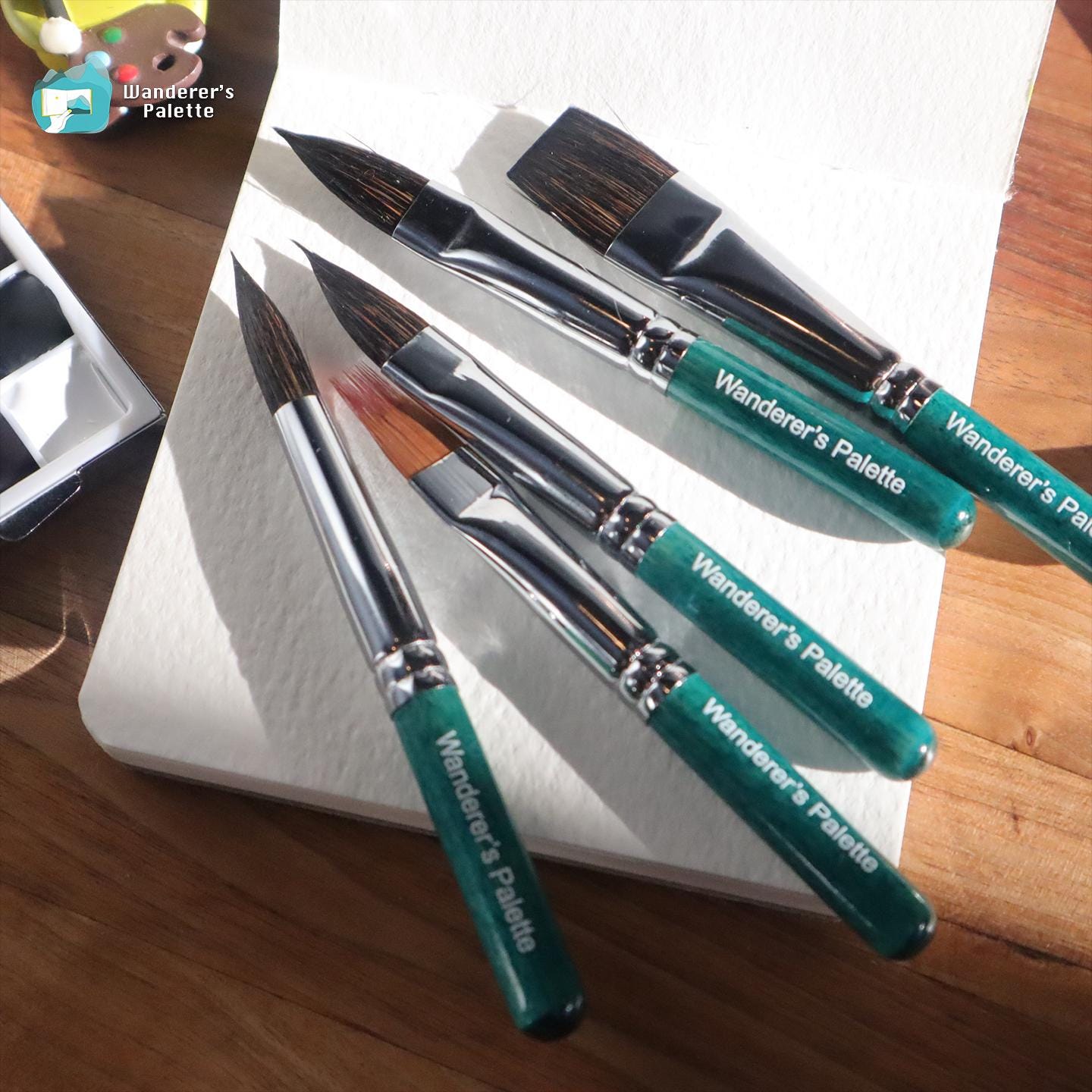 Pos 6: Travel brush set size reference - gray squirrel hair with pouch