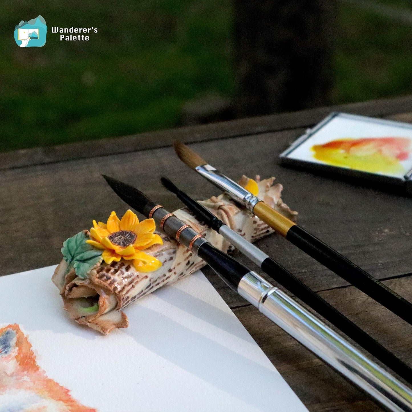Pos 8: Ceramic mushroom palette in hand - 5 inch travel mixing palette