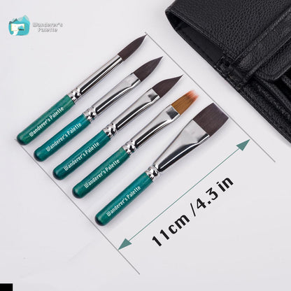 Pos 8: Travel watercolor brush set in hand - gray squirrel hair pouch
