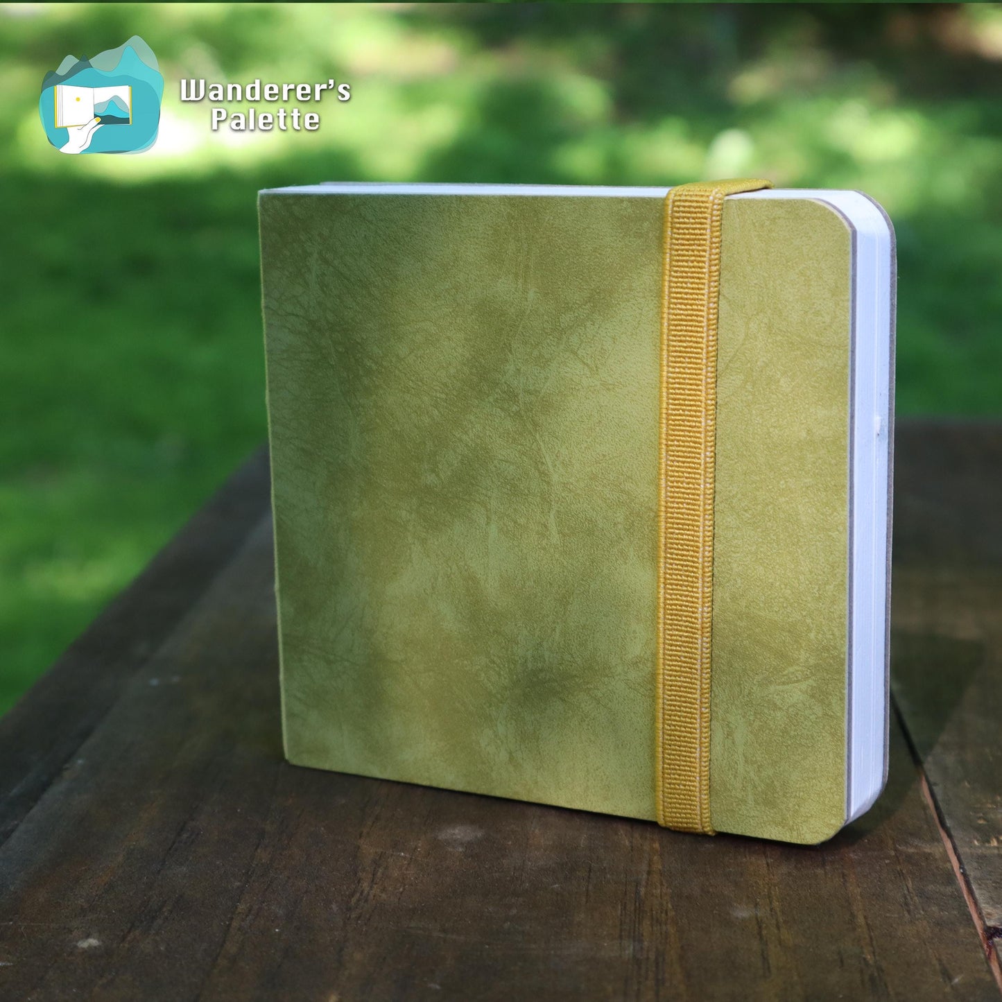 	Pos 2: Faux leather cover close-up - cotton watercolor journal 4x4