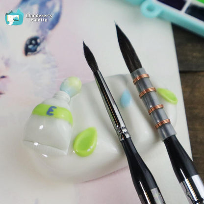 Pos 5: Ceramic brush rest in use - monogrammed paint brush holder